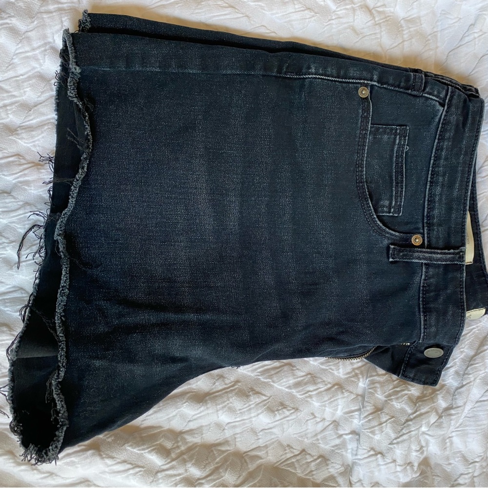 Universal Thread jean short
